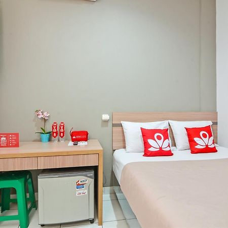 Zen Rooms Karet Pedurenan Jacarta Exterior foto