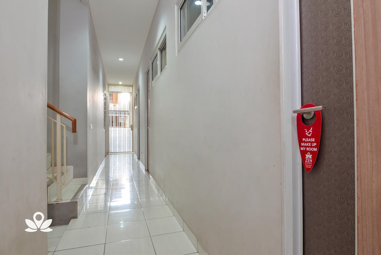 Zen Rooms Karet Pedurenan Jacarta Exterior foto