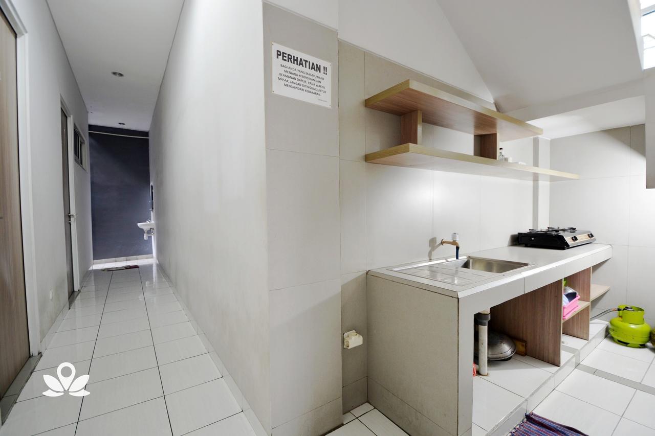 Zen Rooms Karet Pedurenan Jacarta Exterior foto