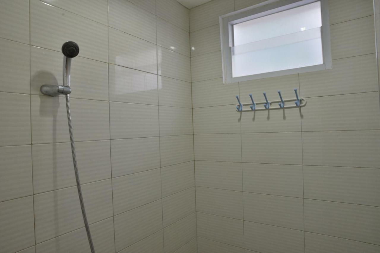 Zen Rooms Karet Pedurenan Jacarta Quarto foto